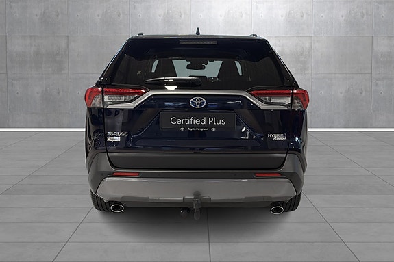 Toyota RAV4 4 of 19