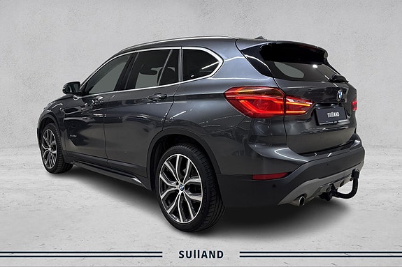 BMW X1 3 of 24