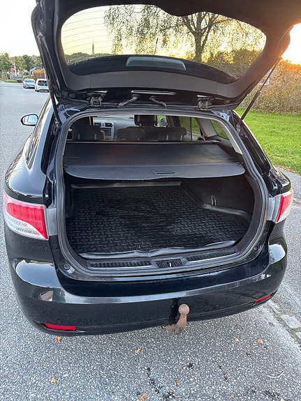 Toyota Avensis 11 of 13