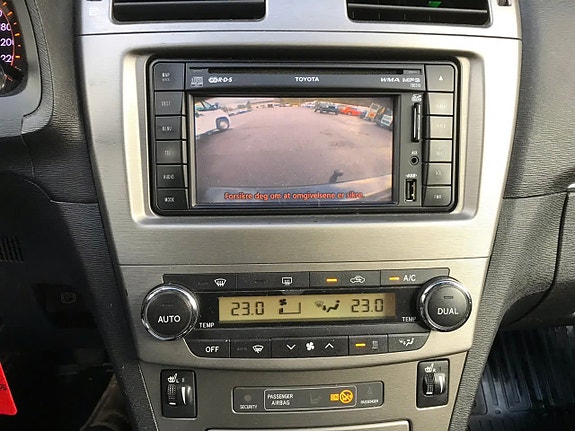 Toyota Avensis 8 of 13