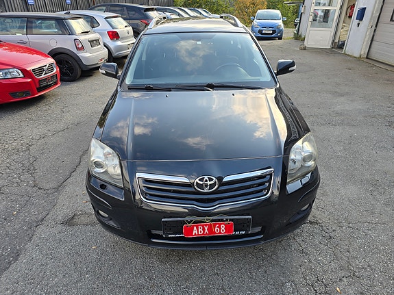 Toyota Avensis 10 of 30
