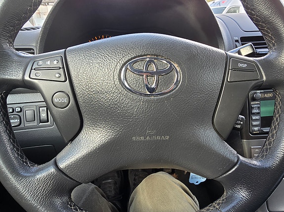 Toyota Avensis 20 of 30