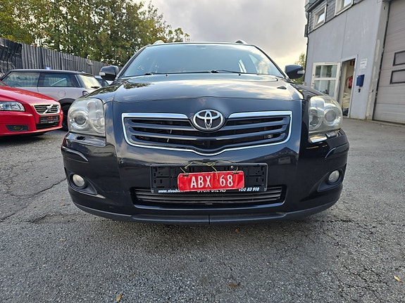 Toyota Avensis 9 of 30