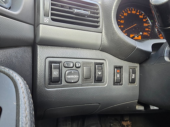 Toyota Avensis 18 of 30