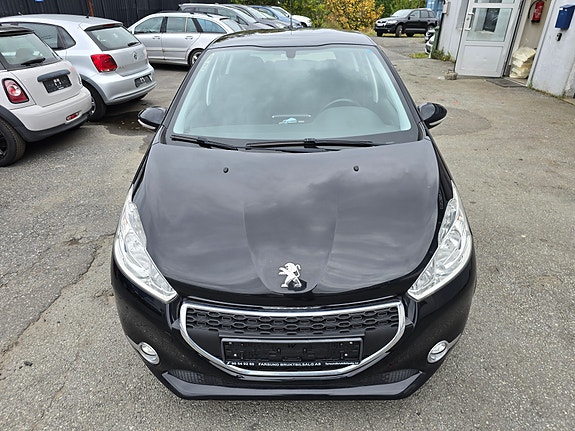 Peugeot 208 10 of 29