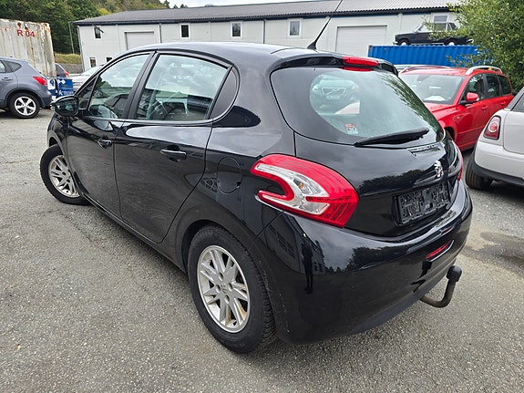 Peugeot 208 6 of 29