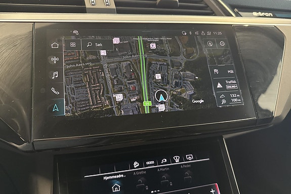 Audi e-tron 19 of 27