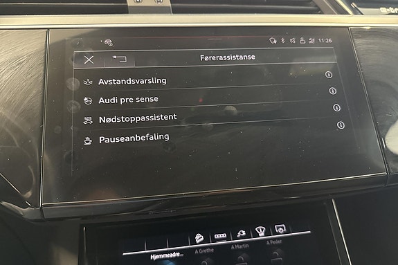Audi e-tron 22 of 27