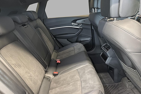 Audi e-tron 17 of 27