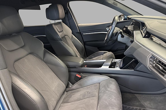 Audi e-tron 15 of 27