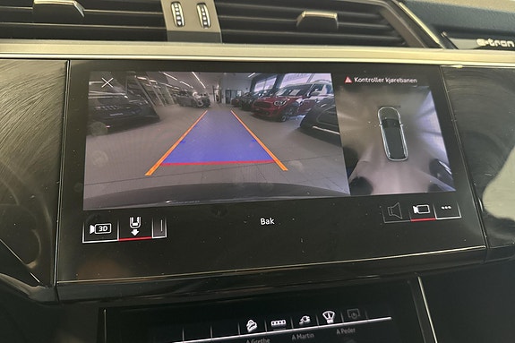 Audi e-tron 21 of 27