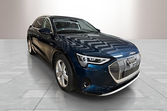Audi e-tron 2 of 23