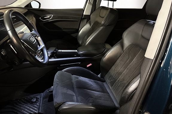 Audi e-tron 9 of 23