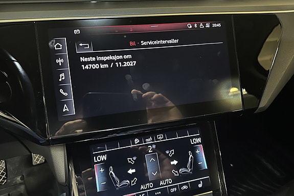 Audi e-tron 19 of 23