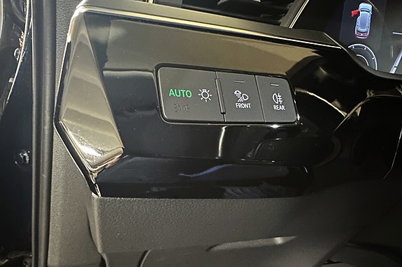 Audi e-tron 17 of 23