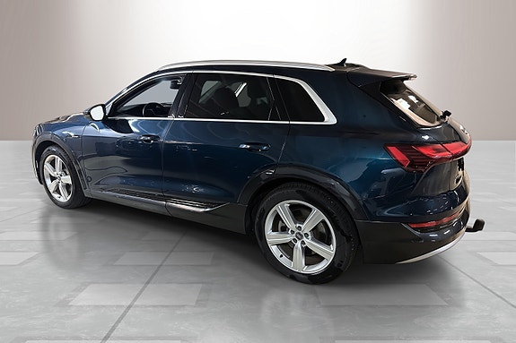 Audi e-tron 7 of 23