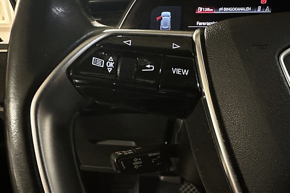 Audi e-tron 16 of 23