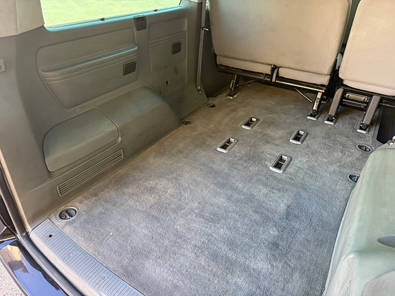 Volkswagen Caravelle 26 of 30