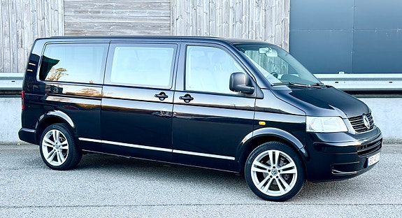 Volkswagen Caravelle 10 of 30