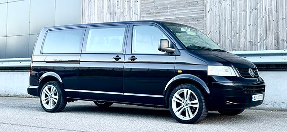 Volkswagen Caravelle 18 of 30