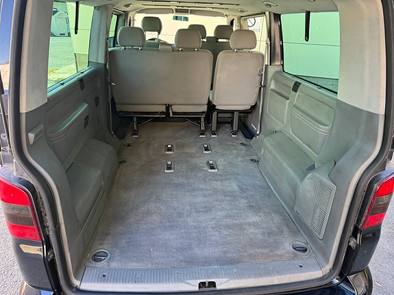 Volkswagen Caravelle 24 of 30