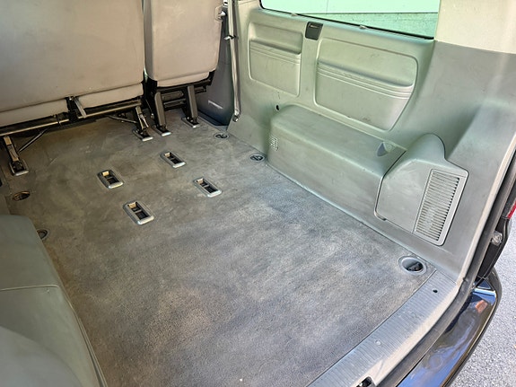 Volkswagen Caravelle 25 of 30