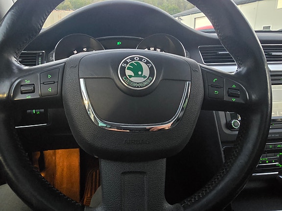 Skoda Superb 27 of 30