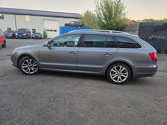 Skoda Superb 8 of 30