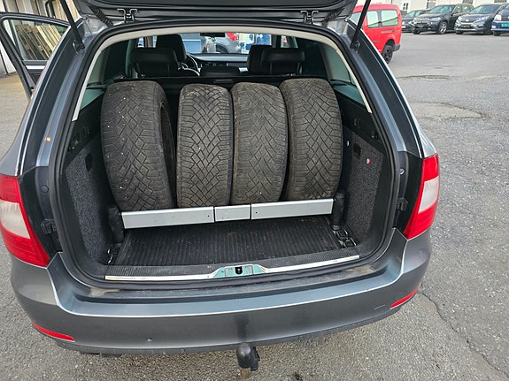 Skoda Superb 21 of 30