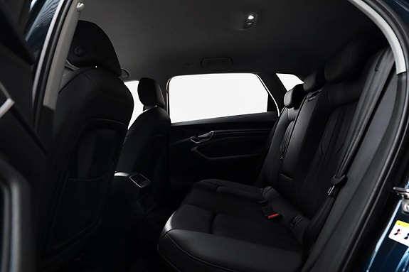 Audi e-tron 11 of 24