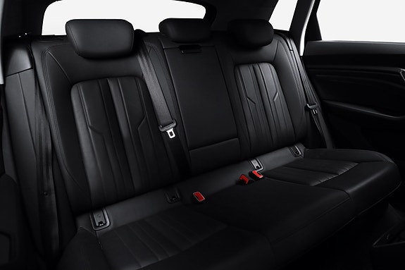 Audi e-tron 12 of 24