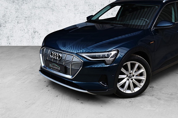 Audi e-tron 3 of 24