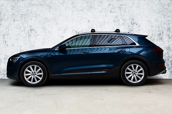 Audi e-tron 6 of 24