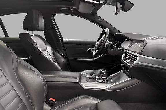 BMW 320d 14 of 23
