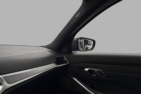 BMW 320d 19 of 23