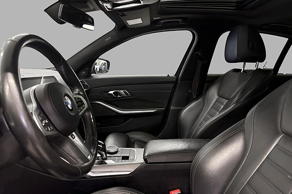 BMW 320d 10 of 23