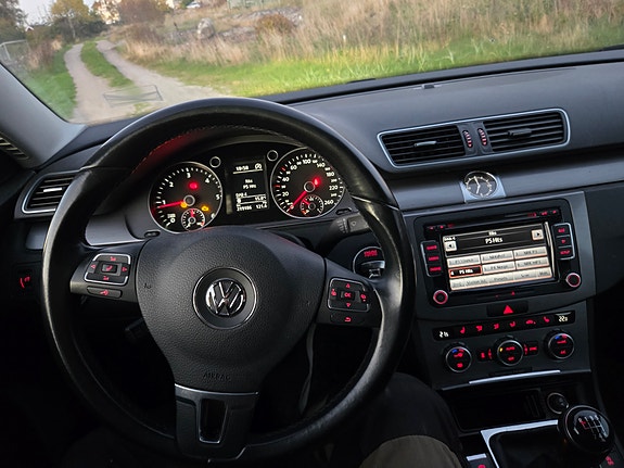 Volkswagen Passat 19 of 19