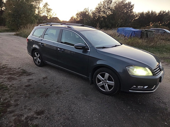 Volkswagen Passat 5 of 19