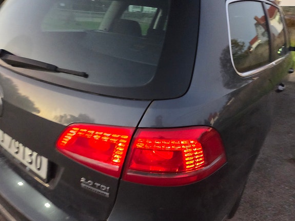 Volkswagen Passat 10 of 19