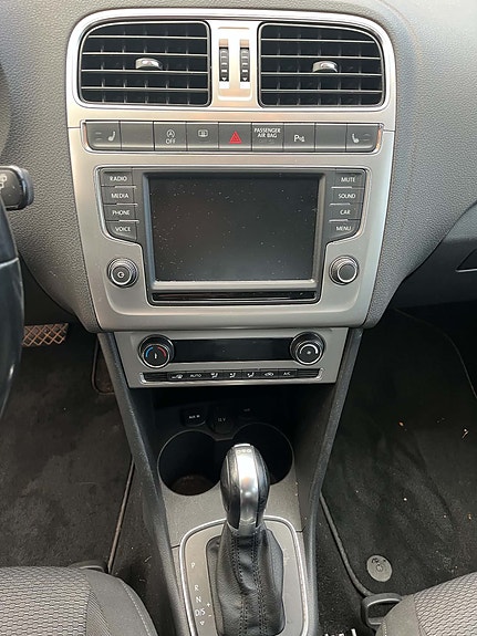 Volkswagen Polo 7 of 16