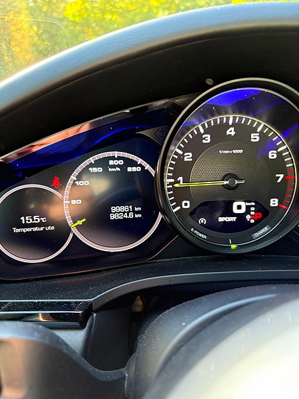 Porsche Cayenne Coupe 16 of 29