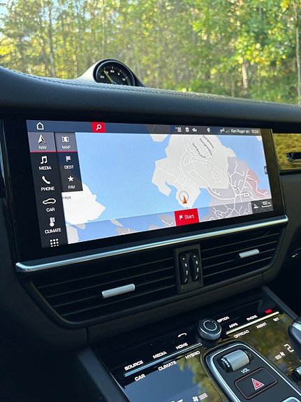 Porsche Cayenne Coupe 28 of 29