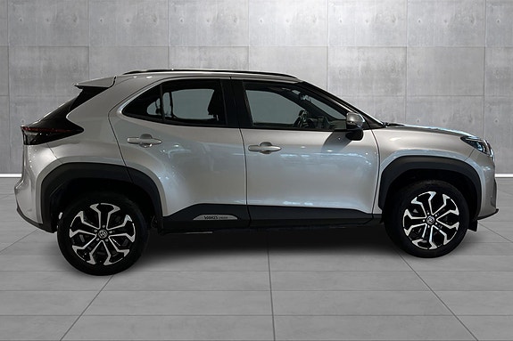 Toyota Yaris Cross 6 of 27