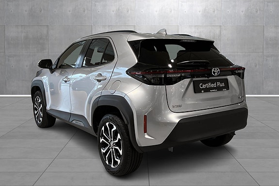 Toyota Yaris Cross 3 of 27