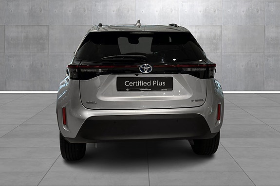 Toyota Yaris Cross 4 of 27