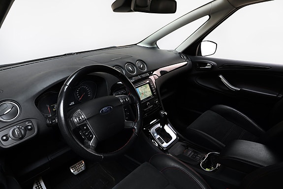 Ford S-MAX 8 of 24