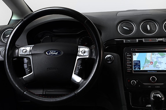Ford S-MAX 16 of 24