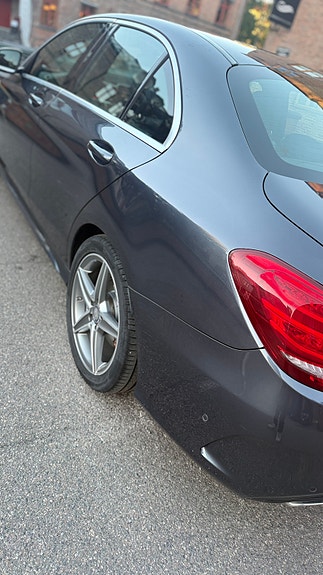 Mercedes-Benz C180 10 of 28