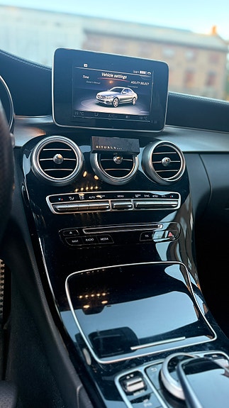 Mercedes-Benz C180 21 of 28
