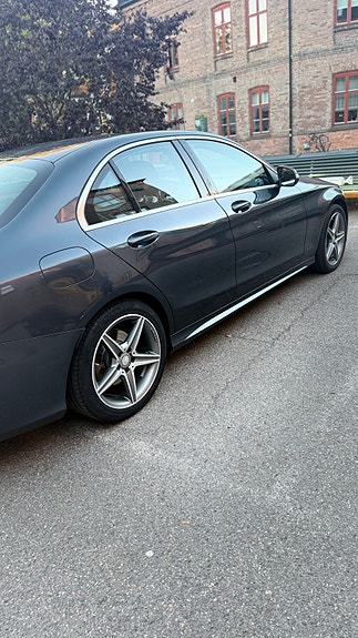Mercedes-Benz C180 9 of 28